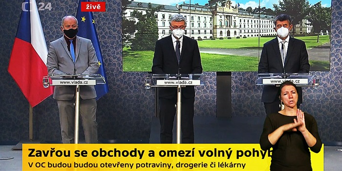 Česko čeká od čtvrtka 22. října 2020 takzvaný lockdown. Z rozhodnutí Vlády České republiky zůstanou od 6 hodin ráno otevřené jen obchody a provozovny služeb se základními potřebami. Následující mimořádná opatření platí do úterý 3. listopadu 2020 do 23:59 hodin.