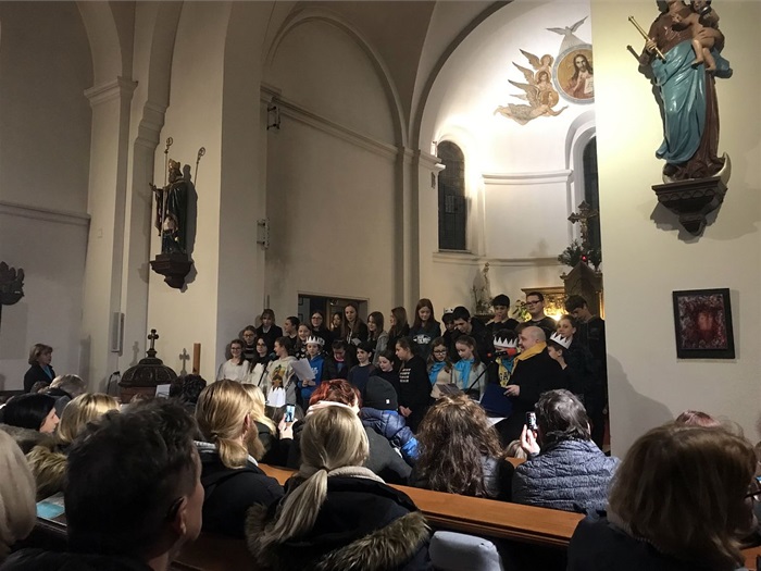 Tříkrálový koncert, který se 10. 1. 2023 konal v kostelíku svatého Prokopa.
